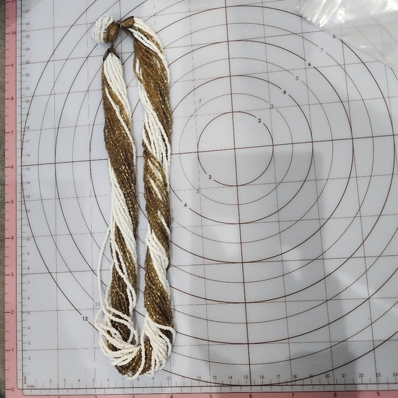 ๐ฉ๐ถ๐ป๐๐ฎ๐ด๐ฒ ๐๐ผ๐น๐ฑ ๐ฎ๐ป๐ฑ ๐ช๐ต๐ถ๐๐ฒ ๐๐ฒ๐ฎ๐ฑ๐ฒ๐ฑ ๐ง๐๐ถ๐๐ ๐ฆ๐ฒ๐ฒ๐ฑ ๐๐ฒ - Picture 8 of 9